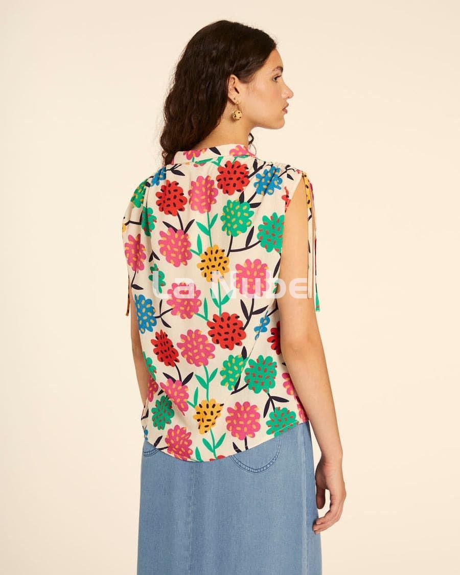 Camisa fruncida flores - Imagen 4