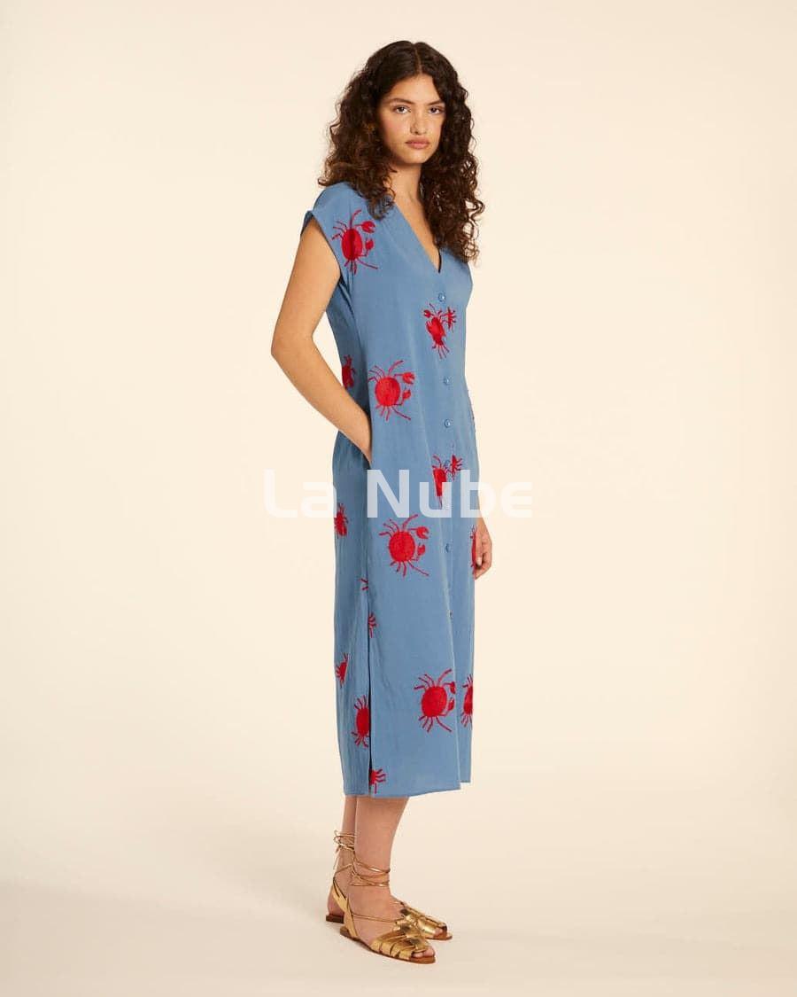 Vestido abotonado con bordados de cangrejo azul - Imagen 1